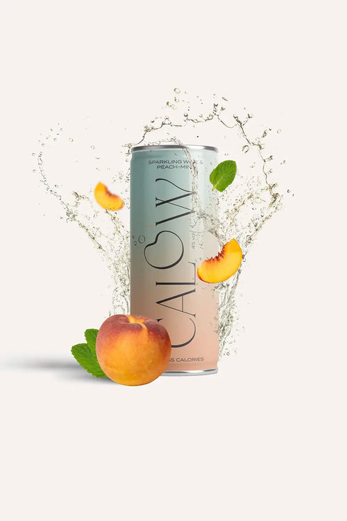 Foto von einer CALOW Peach-Lime Dose mit Früchten