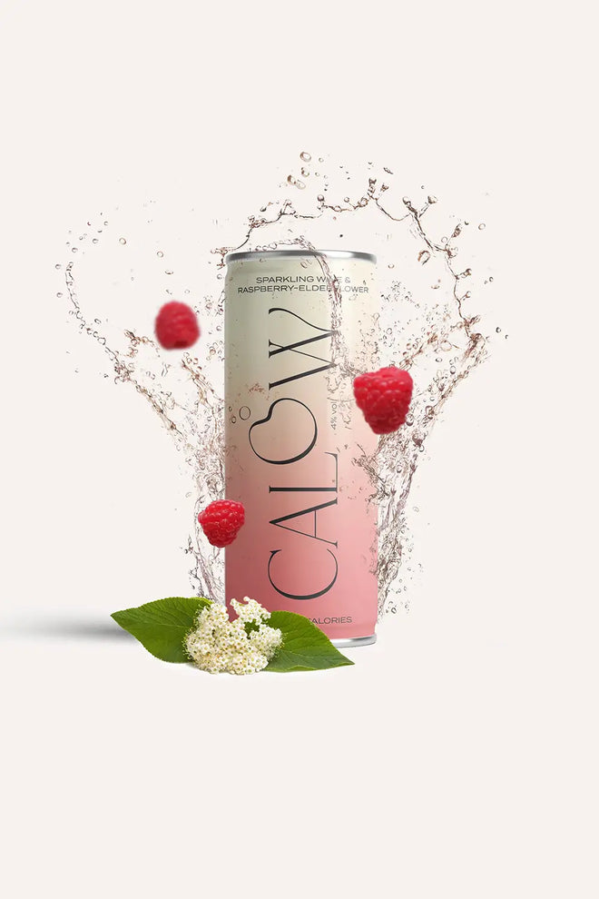Foto von einer CALOW Raspberry-Elderflower Dose mit Früchten